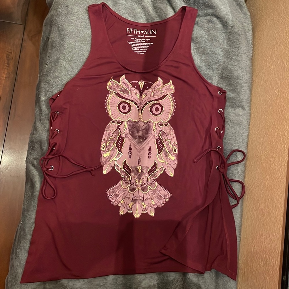 3/$12 Super Cute Side lace-up 🦉 tank top. Small
